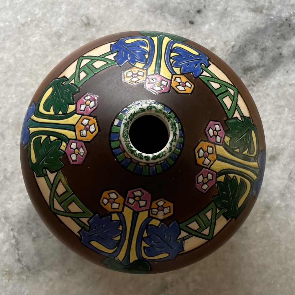 Antique hand painted vase - Picture 10 of 14